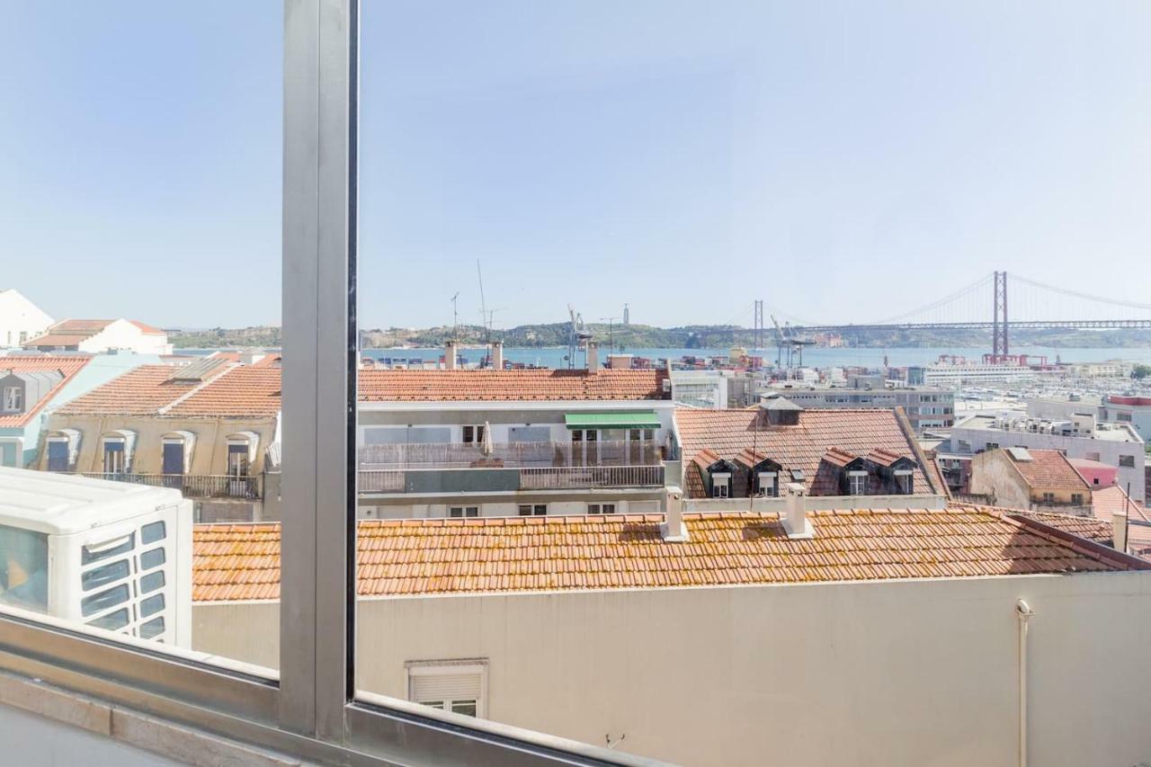 Appartamento Olá Lisbon - Lapa with Panoramic View II Esterno foto