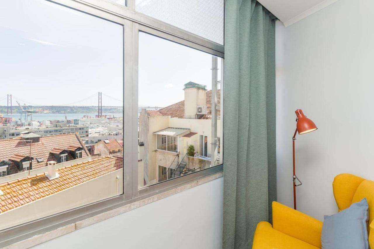 Appartamento Olá Lisbon - Lapa with Panoramic View II Esterno foto