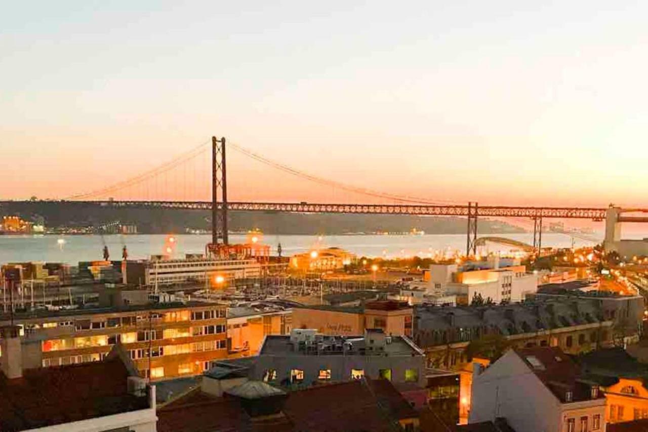 Appartamento Olá Lisbon - Lapa with Panoramic View II Esterno foto